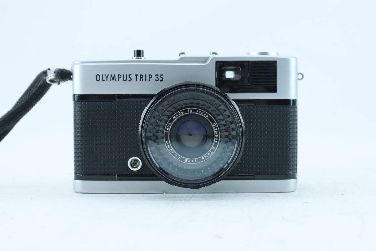 Olympus Trip 35 + D.Zuiko 40mm f/2.8