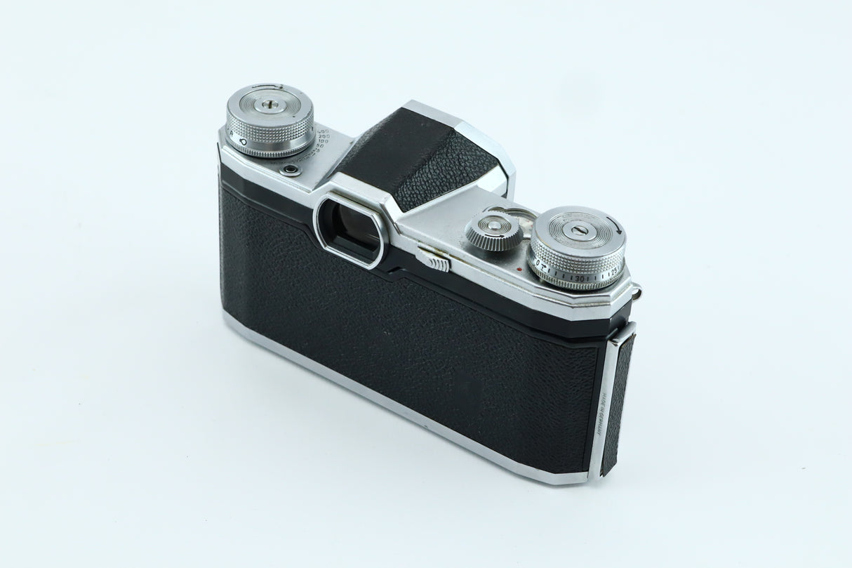 Pentacon F SLR camera