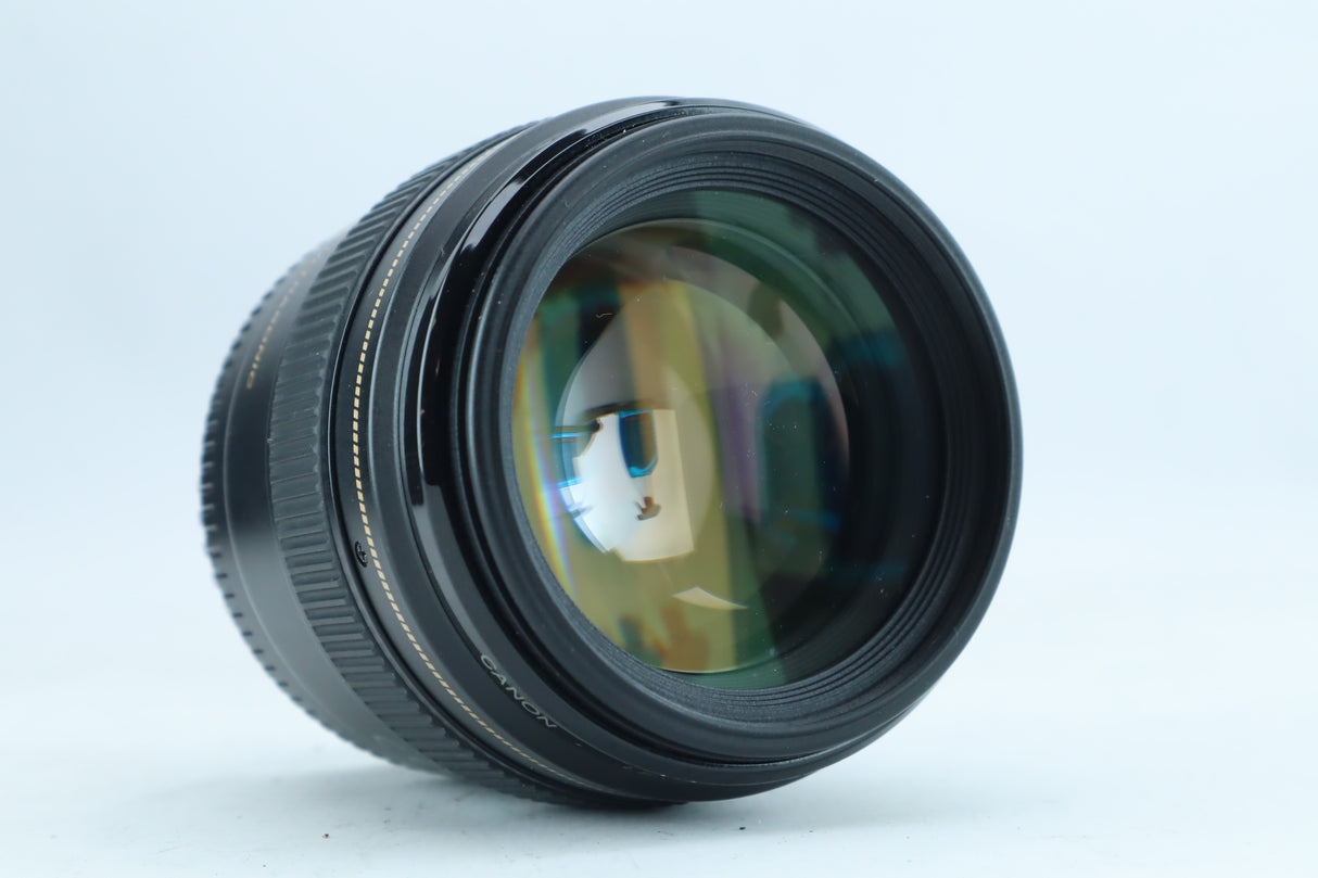 Canon EF 85mm f/1.8 USM