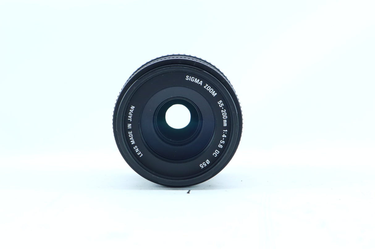 Sigma 55-200mm f/4-5.6 DC