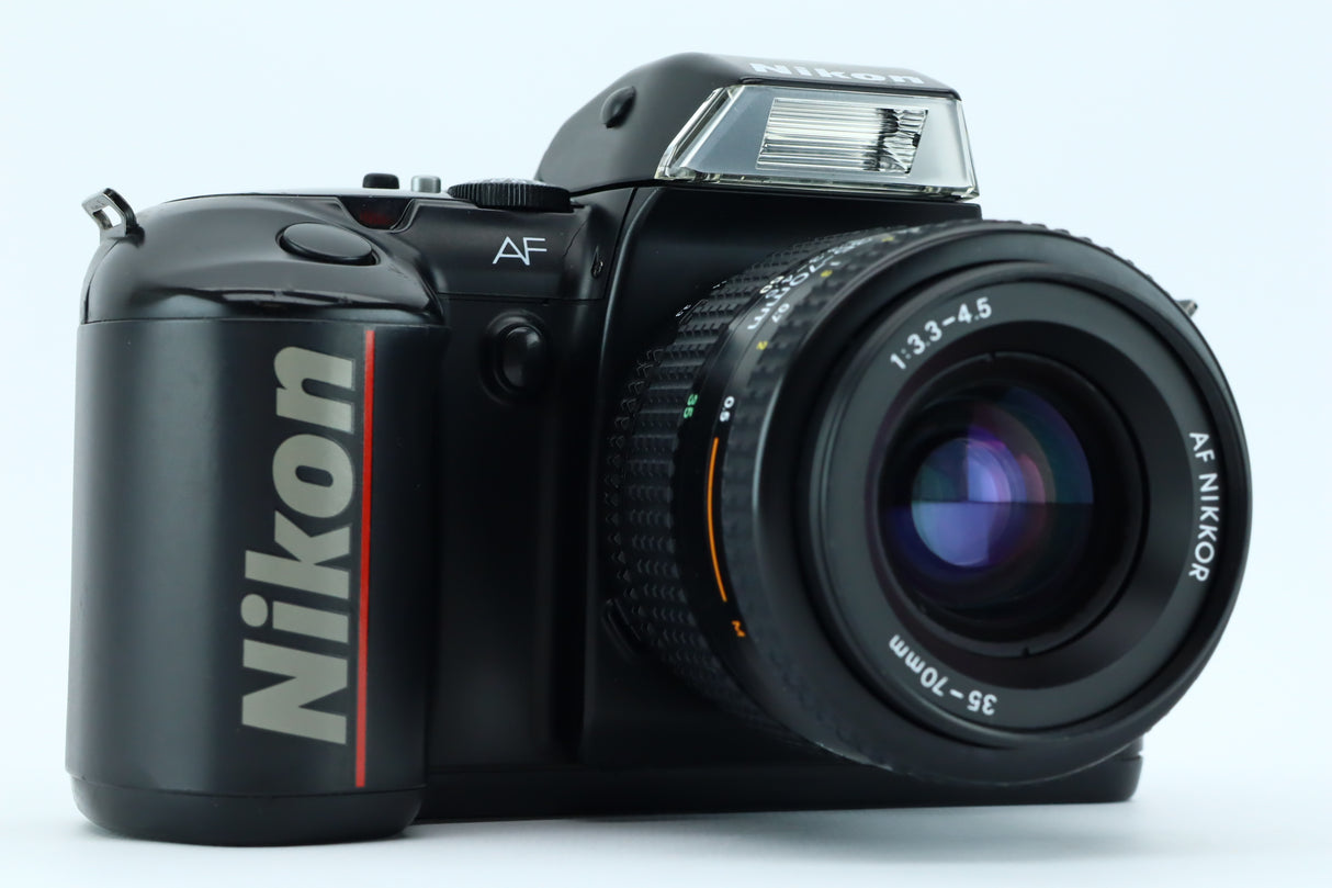 Nikon F-401x + AF NIKKOR 35-70mm 3,3-4,5