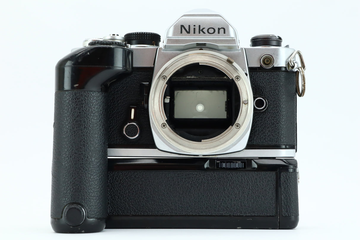 Nikon FM + Nikon MD-11