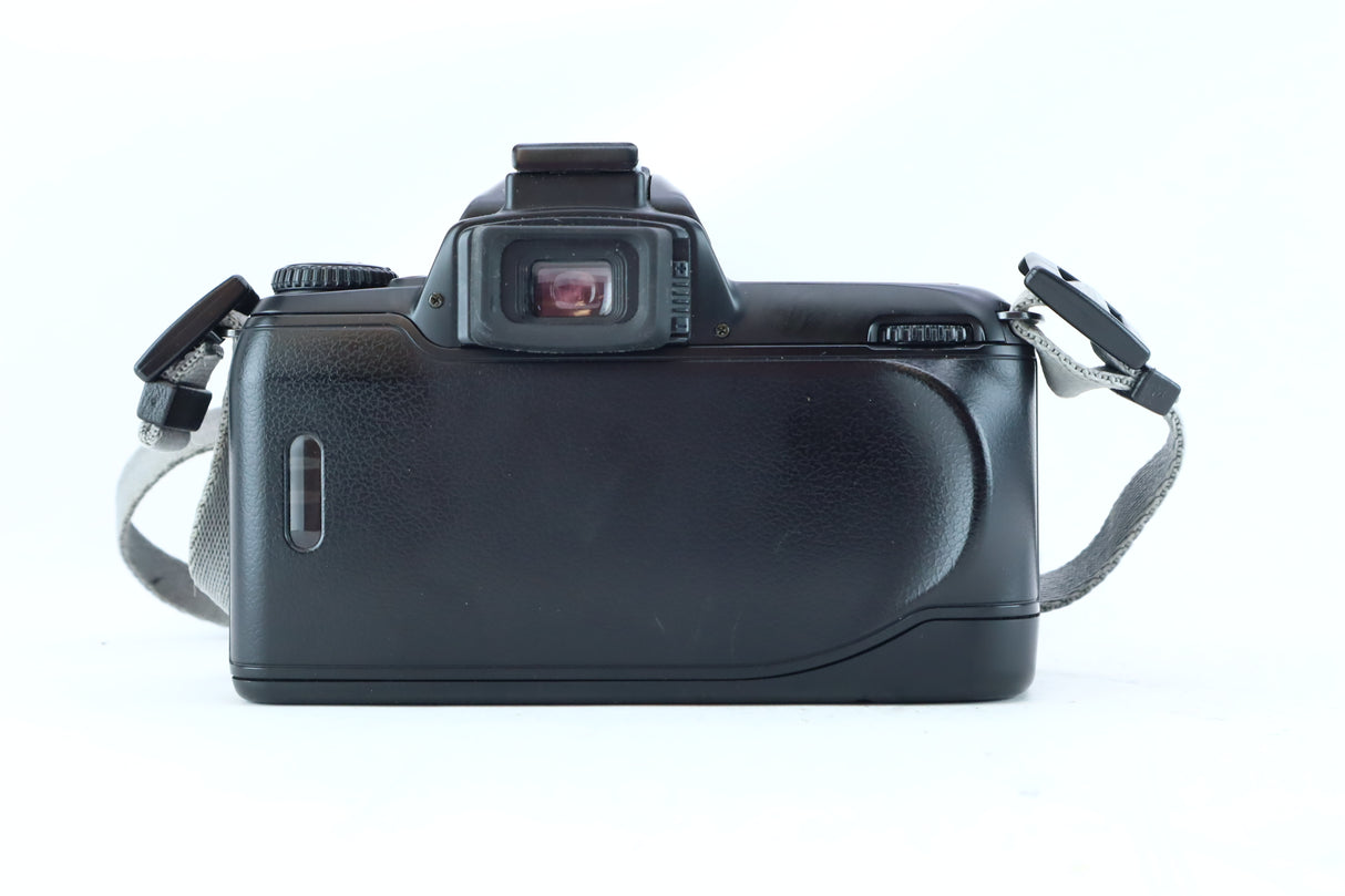 Nikon F65 35mm SLR Kit with AF Nikkor 28-80mm f/3.3-5.6G