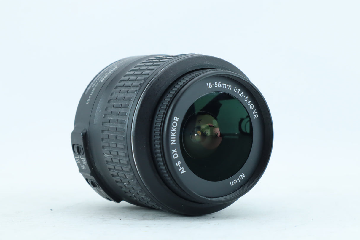 Nikon AF-S DX Nikkor 18-55mm f/3.5-5.6G ED II