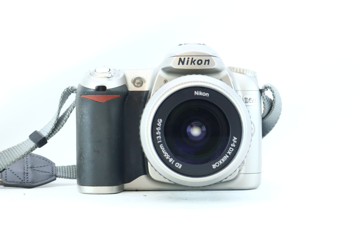 Nikon D50 35mm DSLR Kit with AF-S DX Nikkor 18-55mm f/3.5-5.6G ED