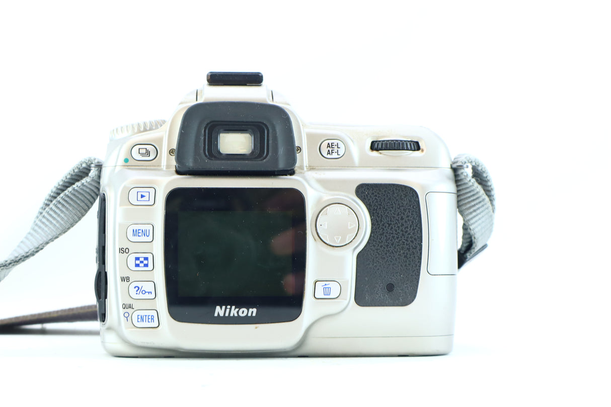 Nikon D50 35mm DSLR Kit with AF-S DX Nikkor 18-55mm f/3.5-5.6G ED