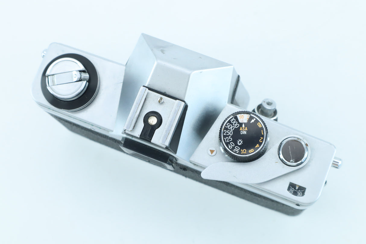 Praktica L