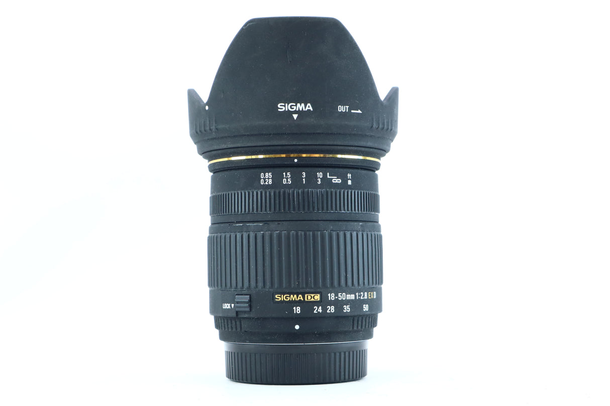 Sigma 18-50mm f/2.8 EX DC