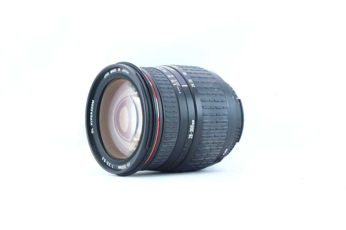 Sigma 28-300mm f/3.5-6.3 DL Hyperzoom