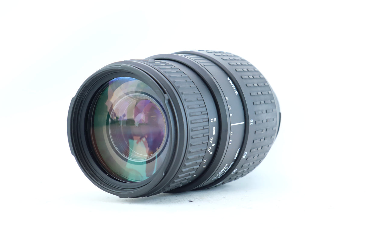 Sigma 70-300mm f/4-5.6 DL Macro Super