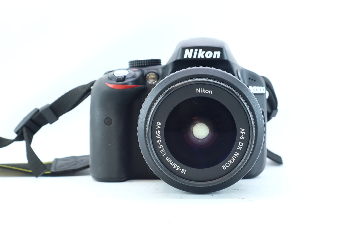 Nikon D3300 35mm DSLR Kit with AF-S DX Nikkor 18-55mm f/3.5-5.6
