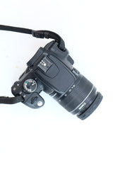 Canon EOS 350D Digital SLR Kit with EF-S 18-55mm f/3.5-5.6 II