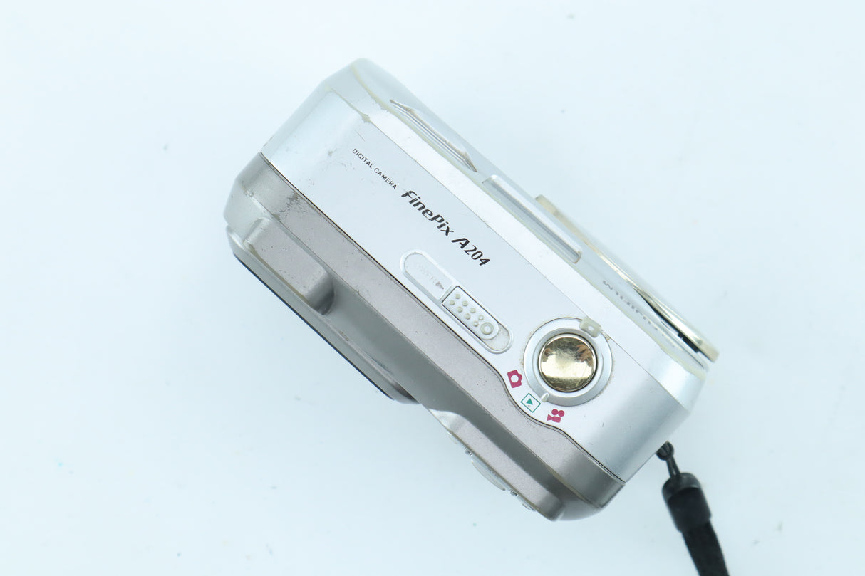 Fujifilm FinePix A204 -Classic 2.0MP CCD with 3x Fujinon Zoom