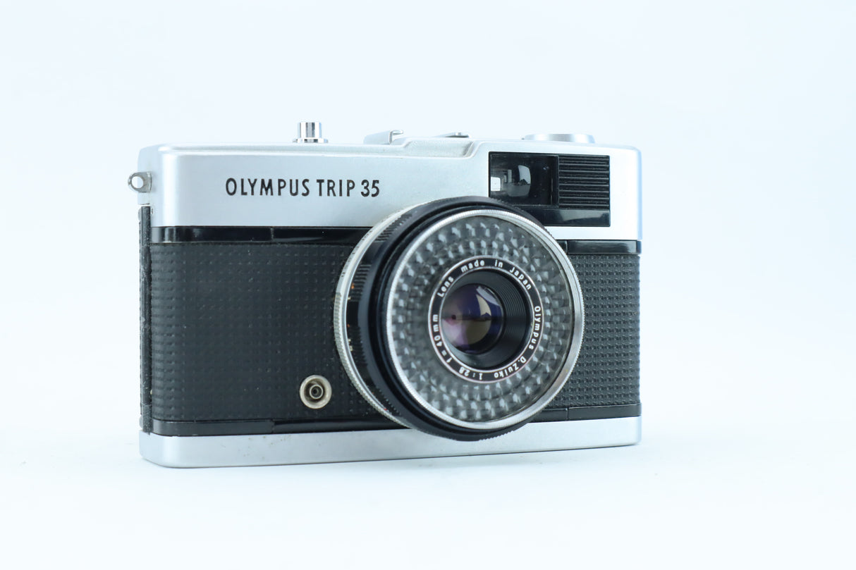 Olympus Trip 35 - Sharp Olympus D.Zuiko 40mm f/2.8 Prime Lens