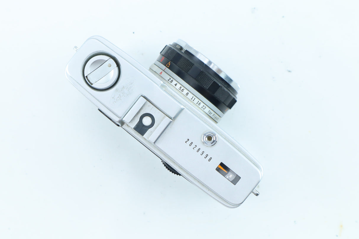 Olympus Trip 35 - Sharp Olympus D.Zuiko 40mm f/2.8 Prime Lens