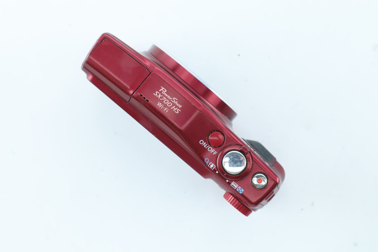 Canon PowerShot SX700 HS -30x Ultra-Zoom Lens with Image Stabilization