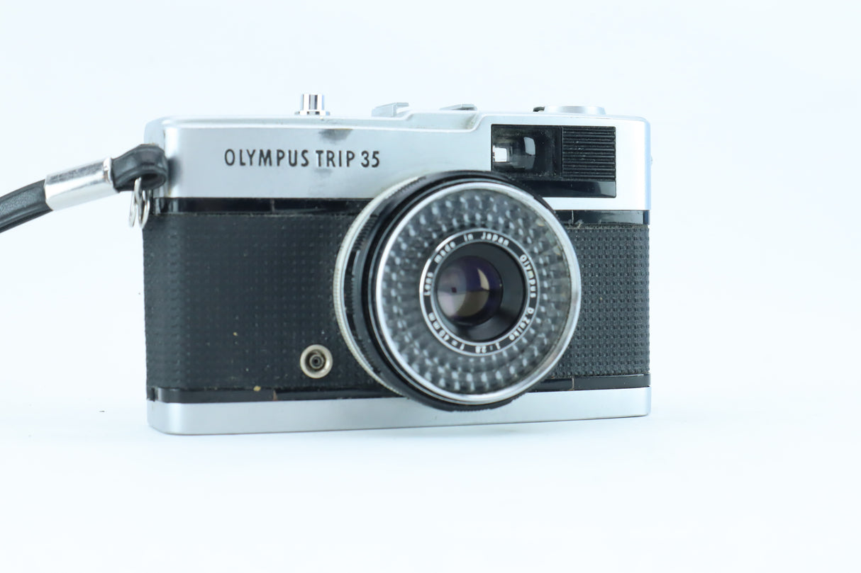 Olympus Trip 35 -  Sharp Olympus D.Zuiko 40mm f/2.8 Prime Lens
