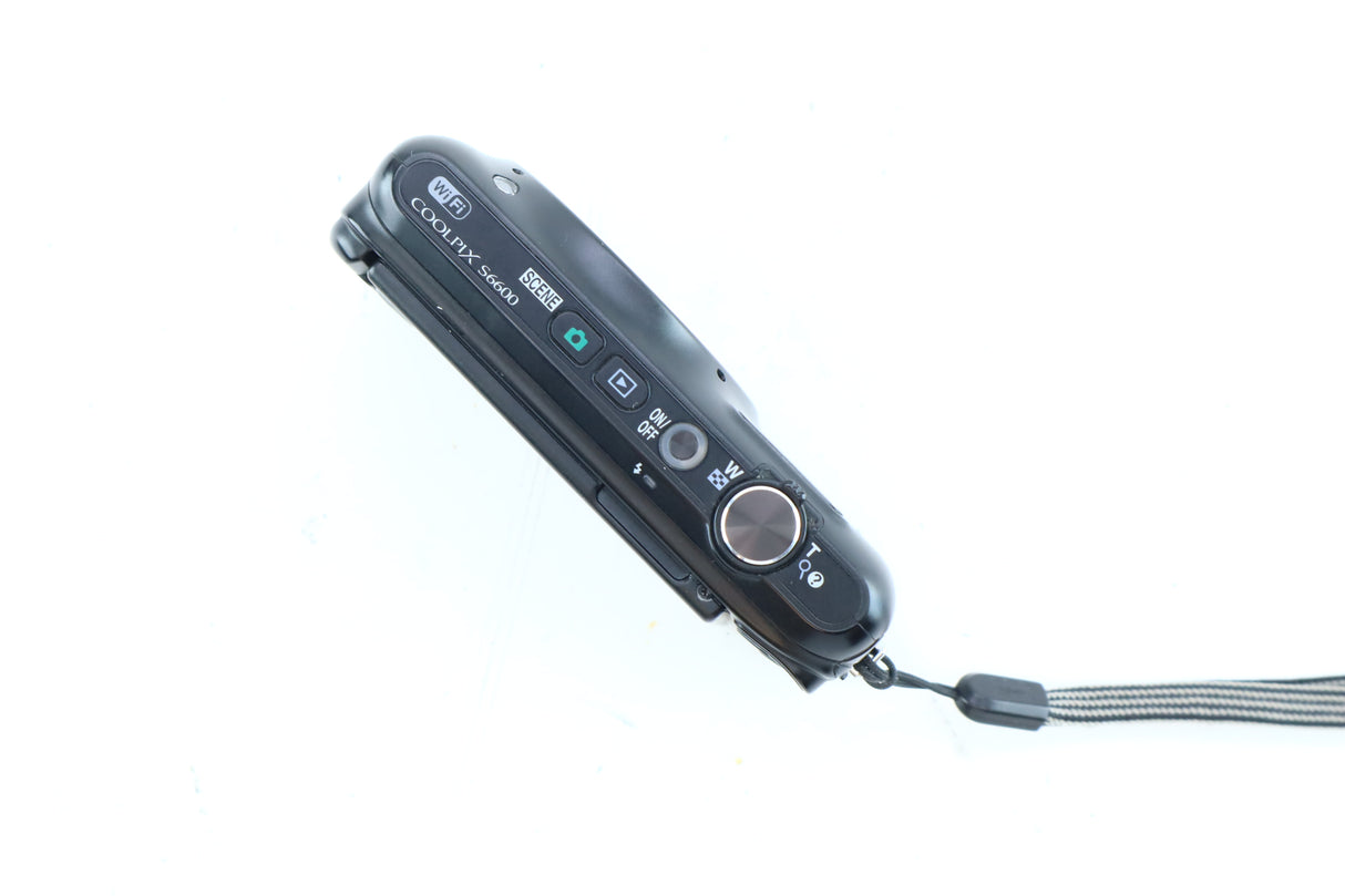 Nikon Coolpix S6600