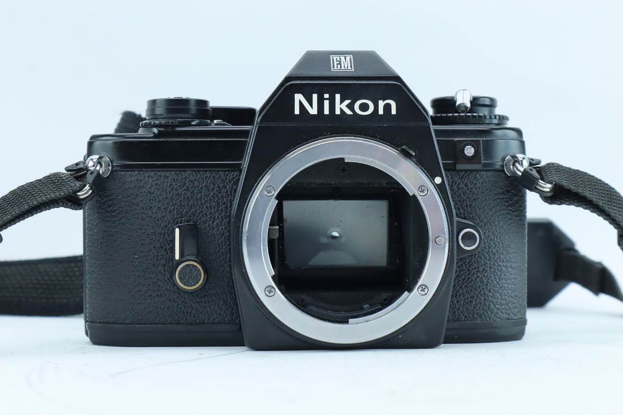 Nikon EM