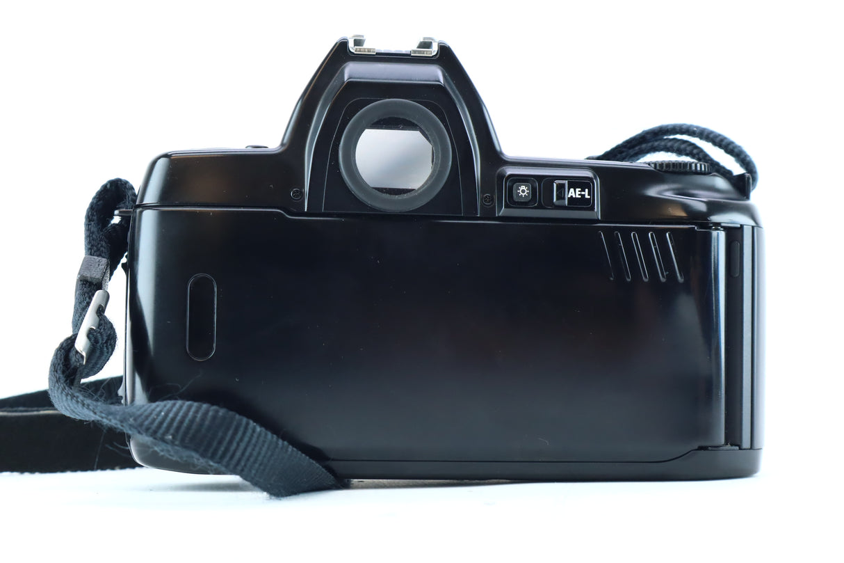 Nikon F-801S 35mm SLR