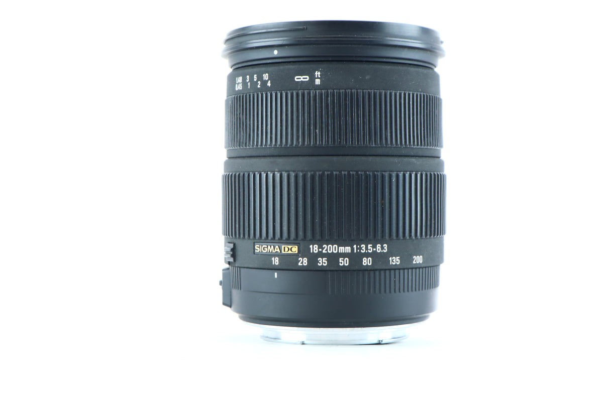 Sigma 18-200mm f/3.5-6.3 DC OS