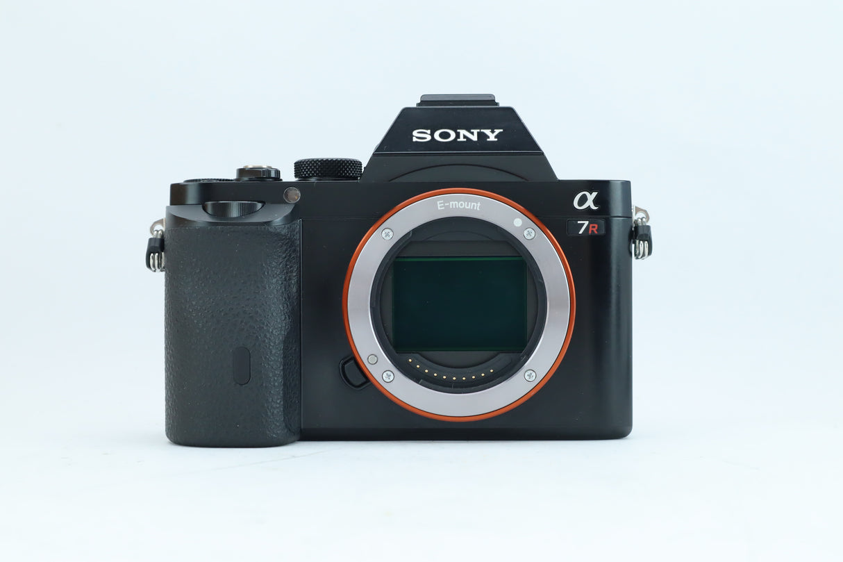 Sony Alpha a7R with 36.4MP Full-Frame Exmor CMOS Sensor