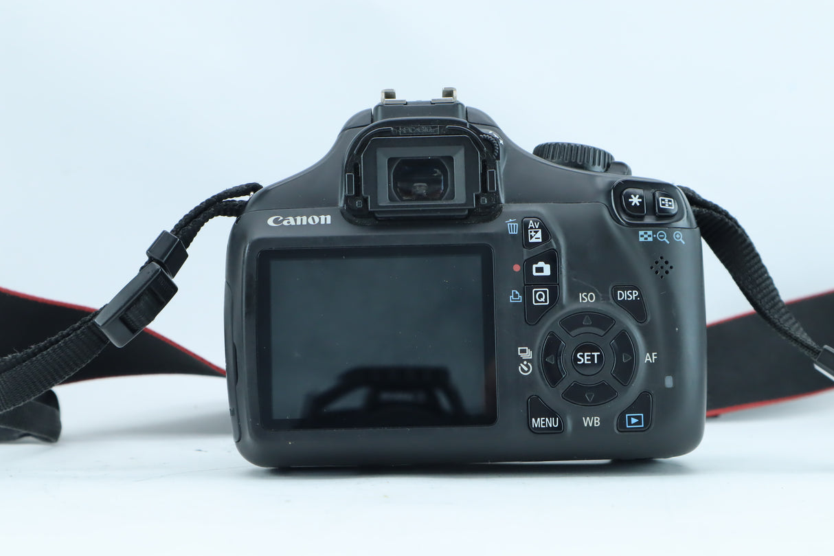 Canon EOS 1100D with 18-55mm f/3.5-5.6 IS II Lens