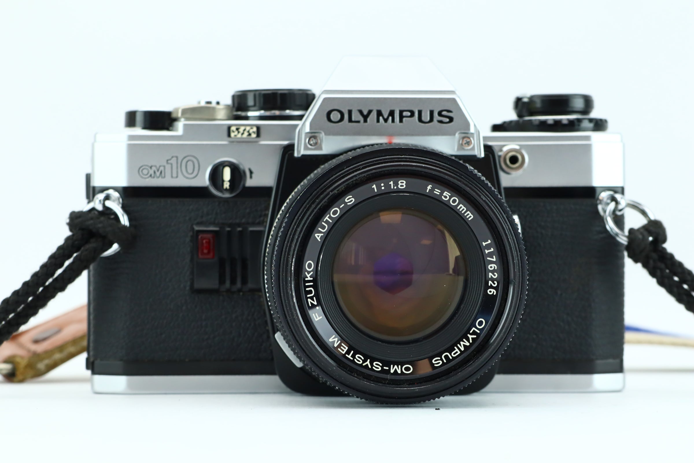 オリンパスOM10 ・OMSYSTEM 1:1.8 f=50mm Olympus OM10 | Olympus OM-System 1:1.8 f=50mm – Hard to Find