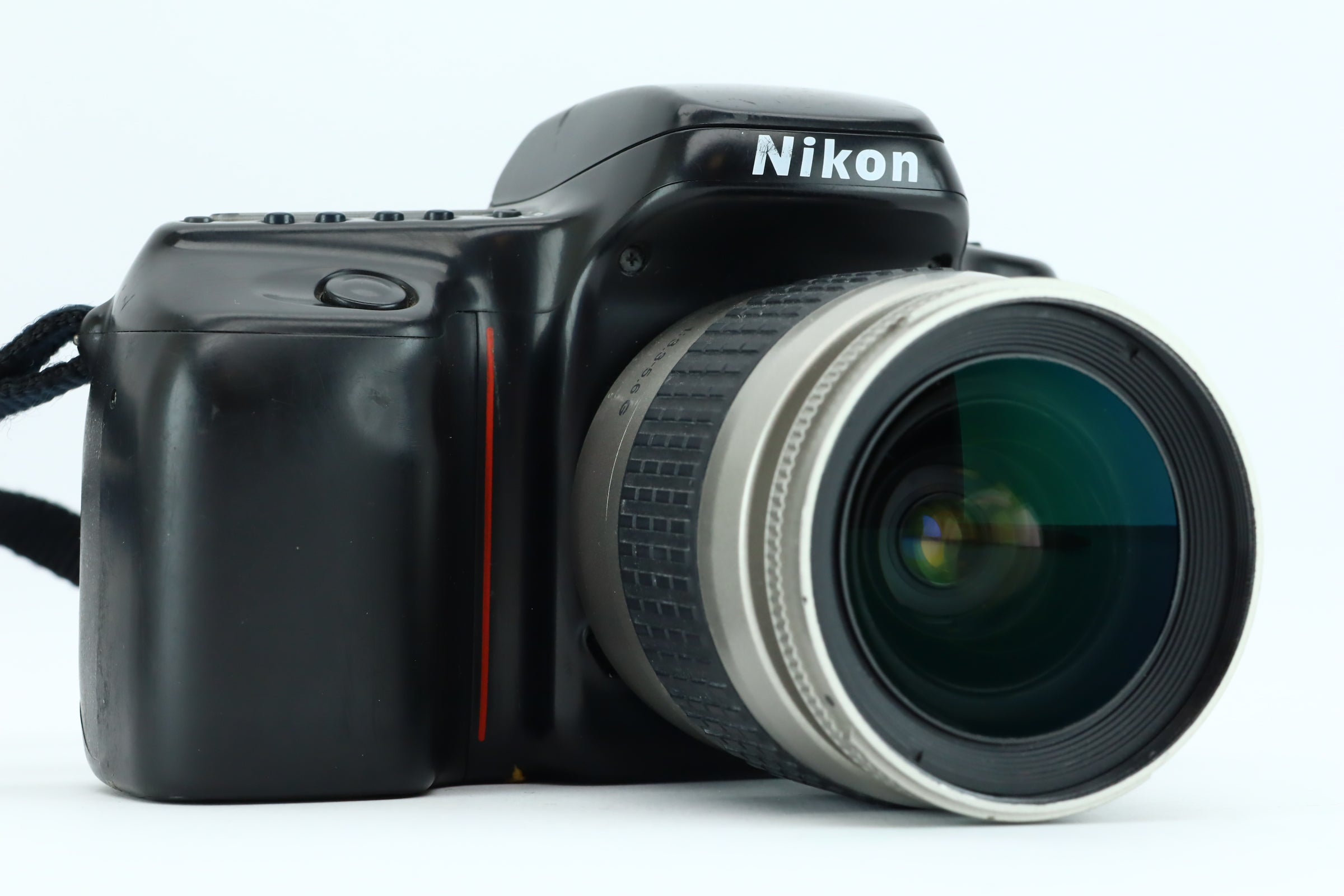 Nikon F50 + AF NIKKOR 28-80mm 3,3-5,6 – Hard to Find Camera Store