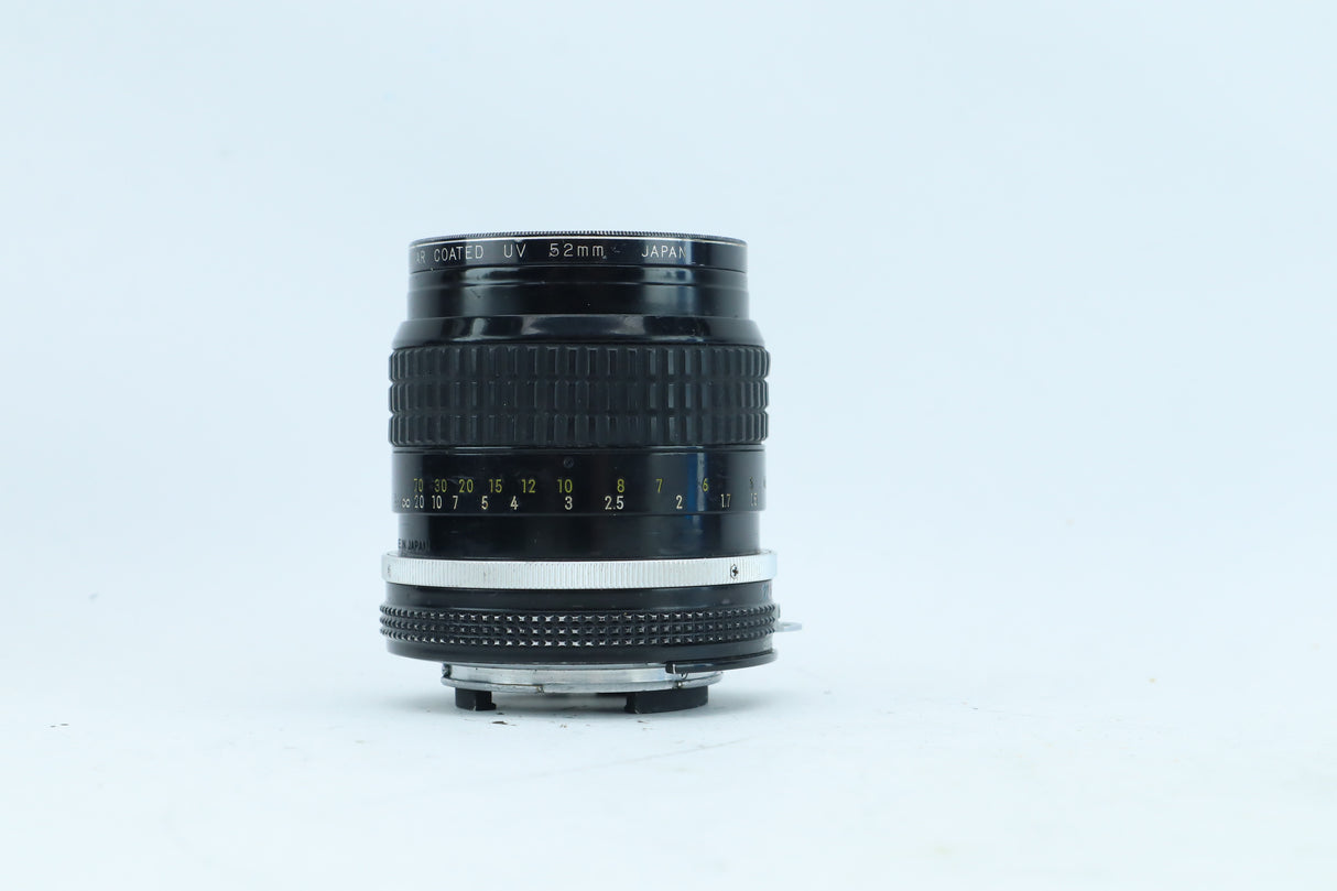 Nikon Nikkor 85mm f/2 with Izumar 52mm UV Filter | S/N: 201900