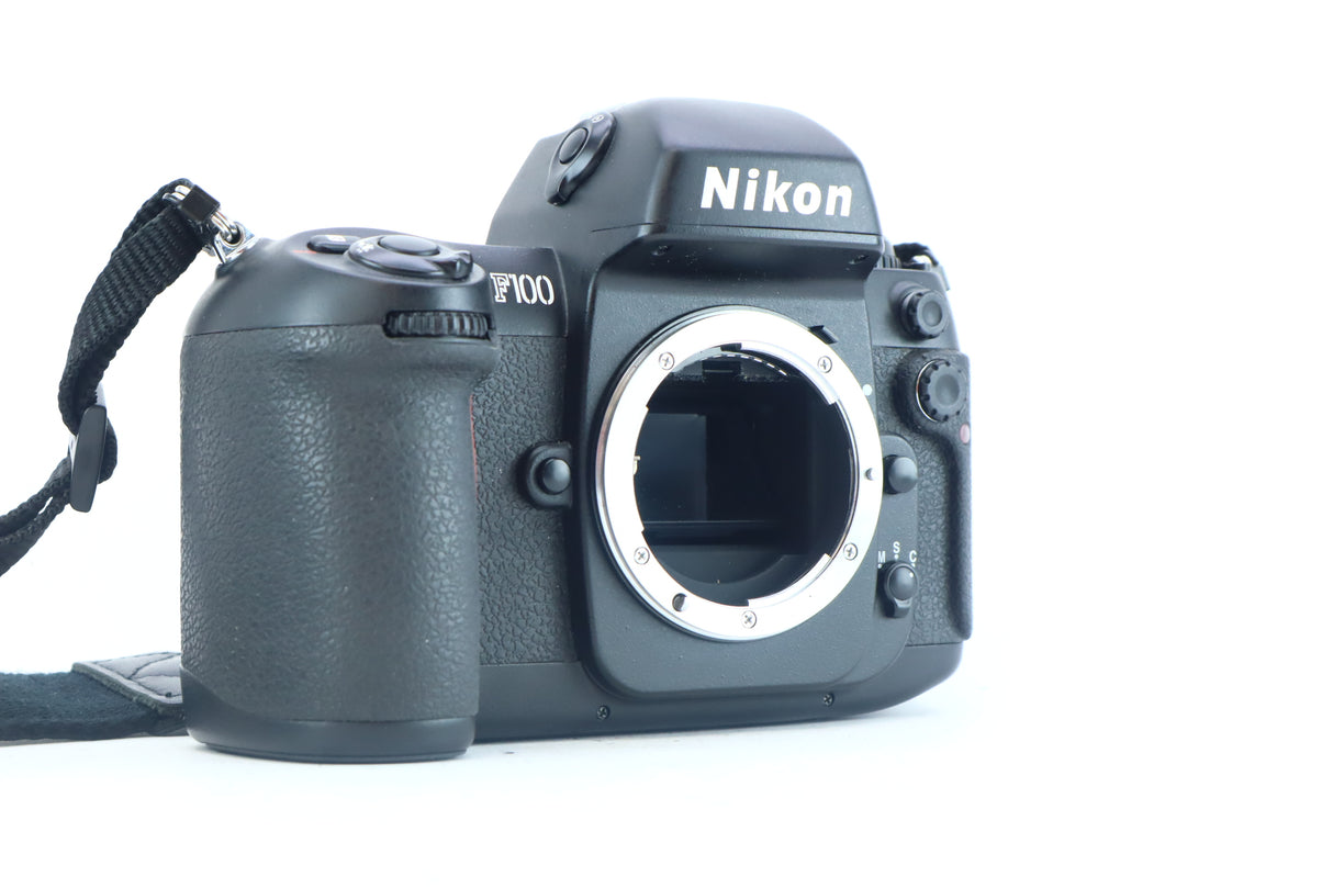 Nikon F100 35mm SLR