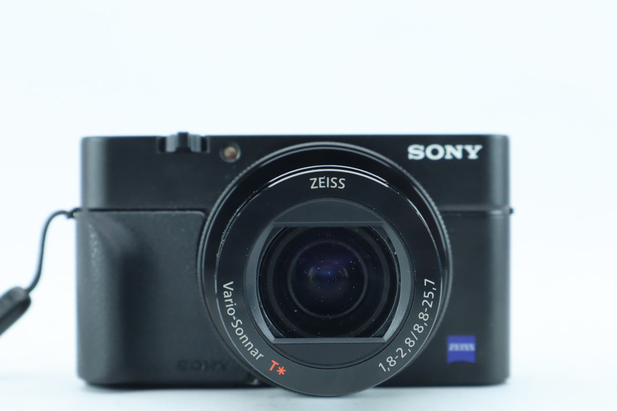Sony Cyber-shot DSC-RX100 IV (24-70mm f/1.8-2.8)