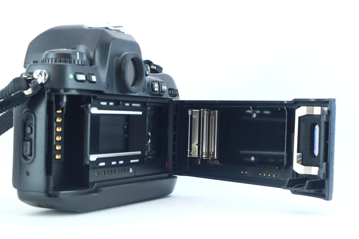 Nikon F100 35mm SLR