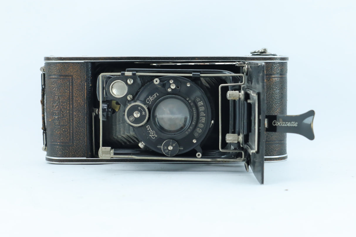 Zeiss Ikon | S/N: 841825 with Carl Zeiss Jena Tessar 120mm f/4.5