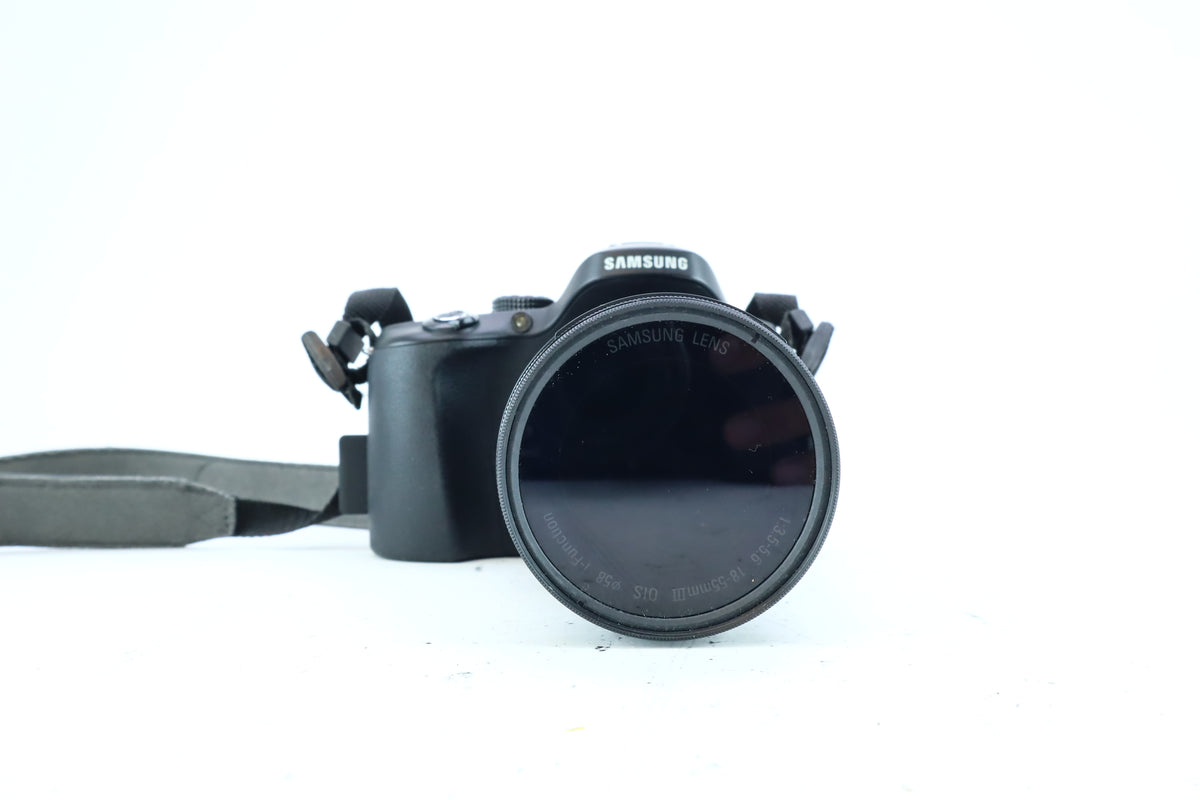 Samsung NX20 Mirrorless Kit with 18-55mm f/3.5-5.6