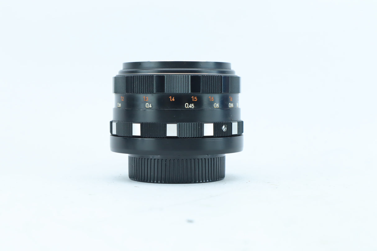 Pentacon Auto 50mm f/1.8 | S/N: 5739745