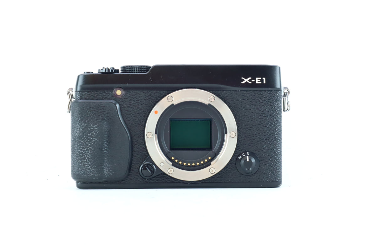 Fujifilm X-E1 Mirrorless Camera