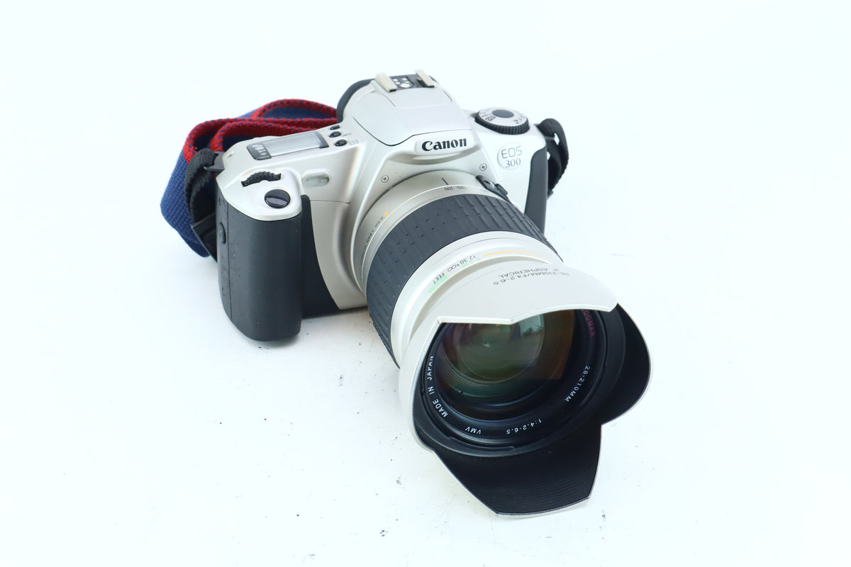 Canon EOS 300 35mm SLR Kit with Voigtländer 28-210mm f/4.2-6.5