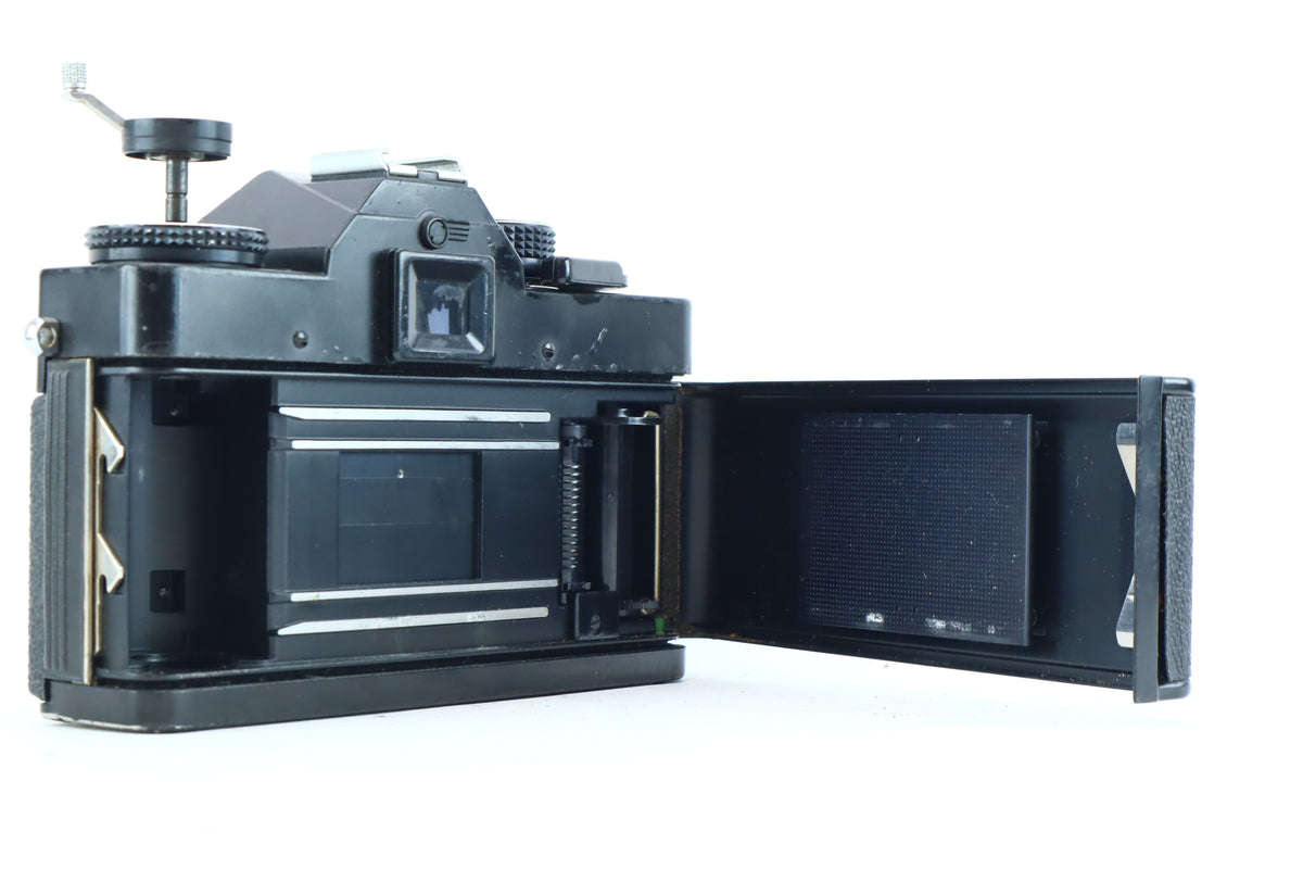 Praktica EE2 35mm SLR