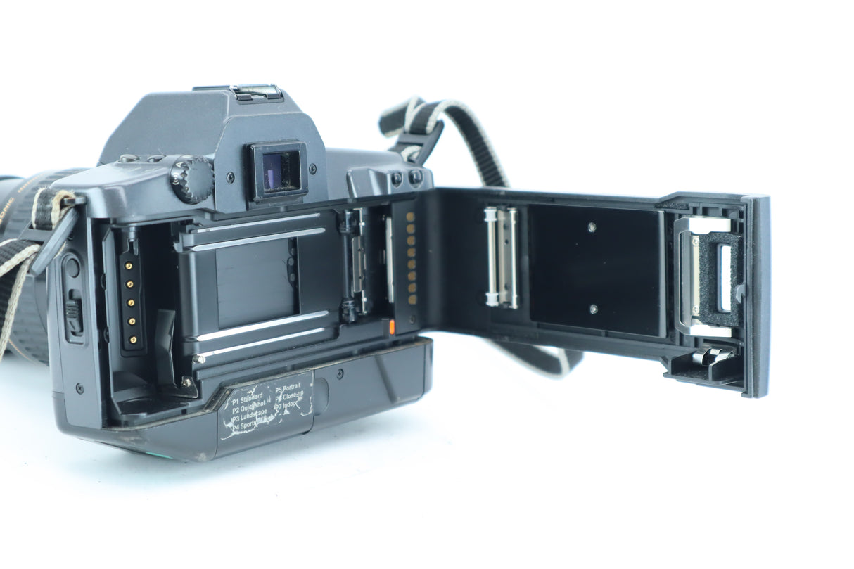 Canon EOS 600 & EF 35-105mm f/4.5-5.6 | S/N: 2586339