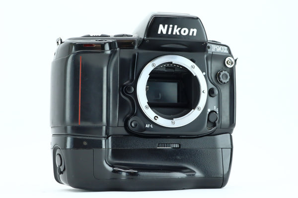 Nikon F90X　MB-10 AF28-70mm 付 Nikon F90X – Hard to Find Camera Store