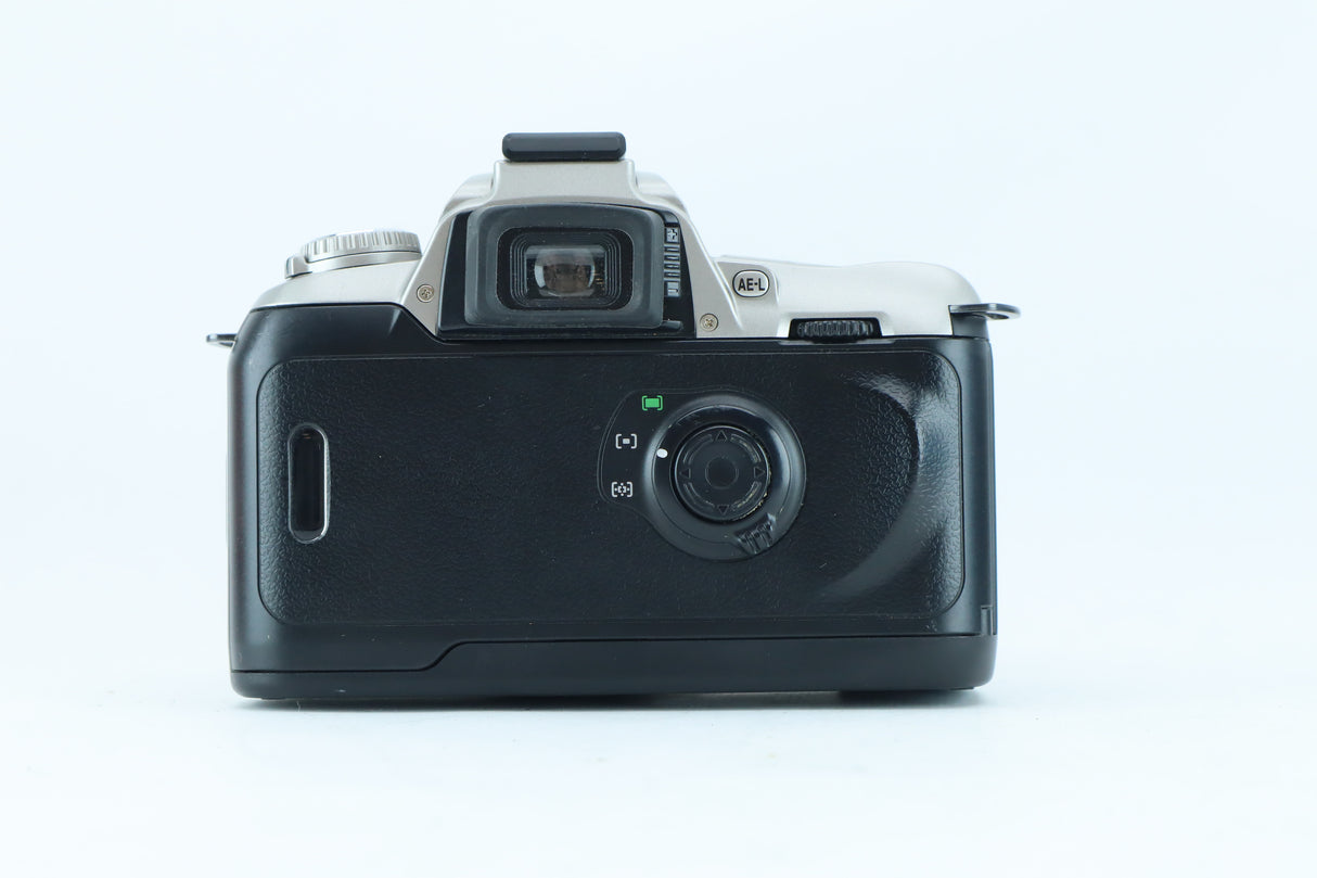Nikon F75 with AF Nikkor 28-80mm f/3.3-5.6G | S/N: 2179095
