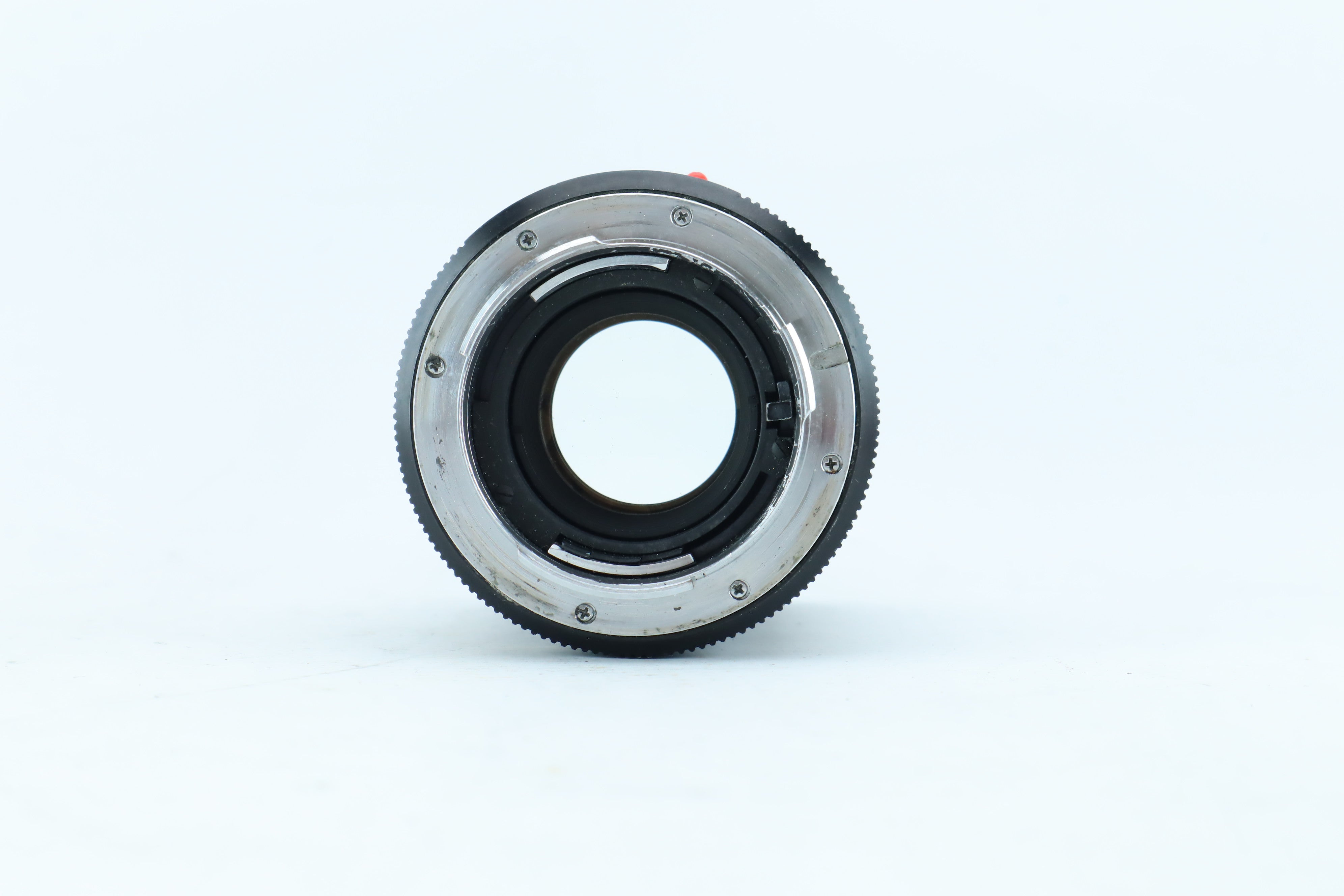 Leitz Elmarit-R 135mm f/2.8 レンズ Leitz Elmarit-R 135mm f/2.8 | S/N: 2844036 – Hard to Find Camera Store