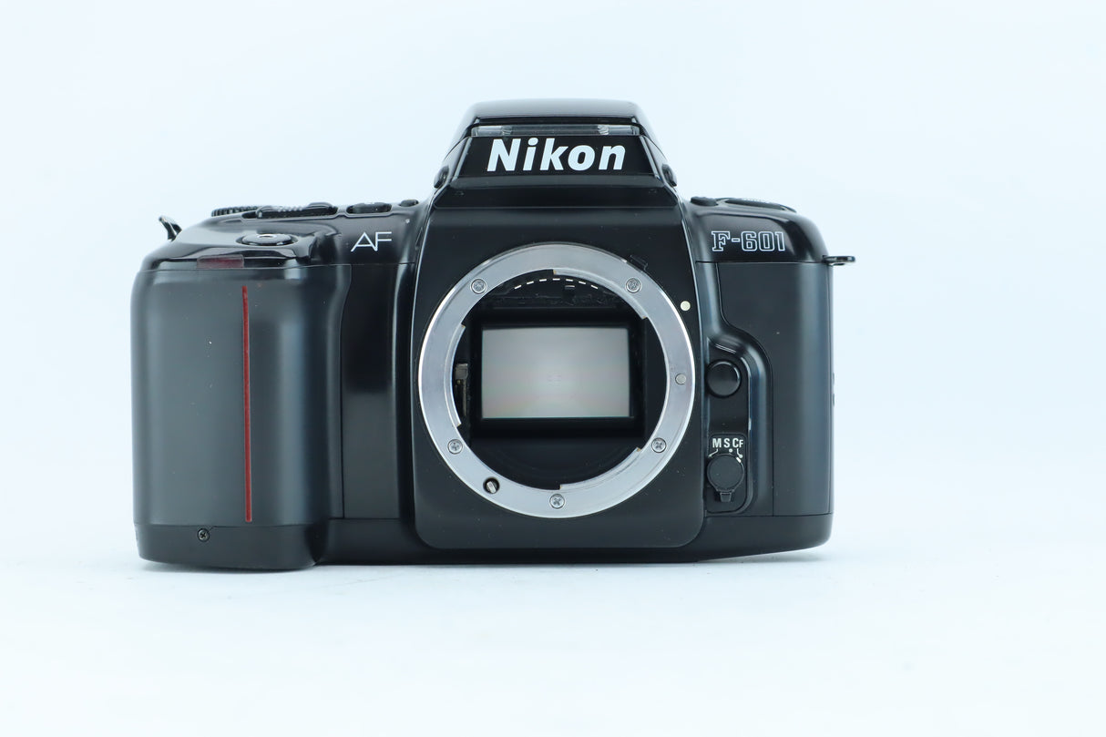Nikon F-601 Body | S/N: 2074967