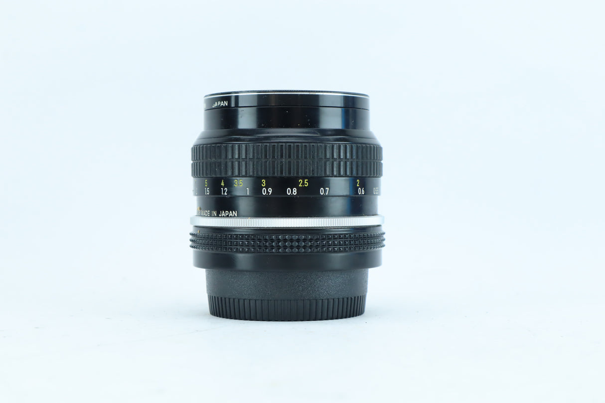 Nikon Nikkor 50mm f/2 | S/N: 3194908