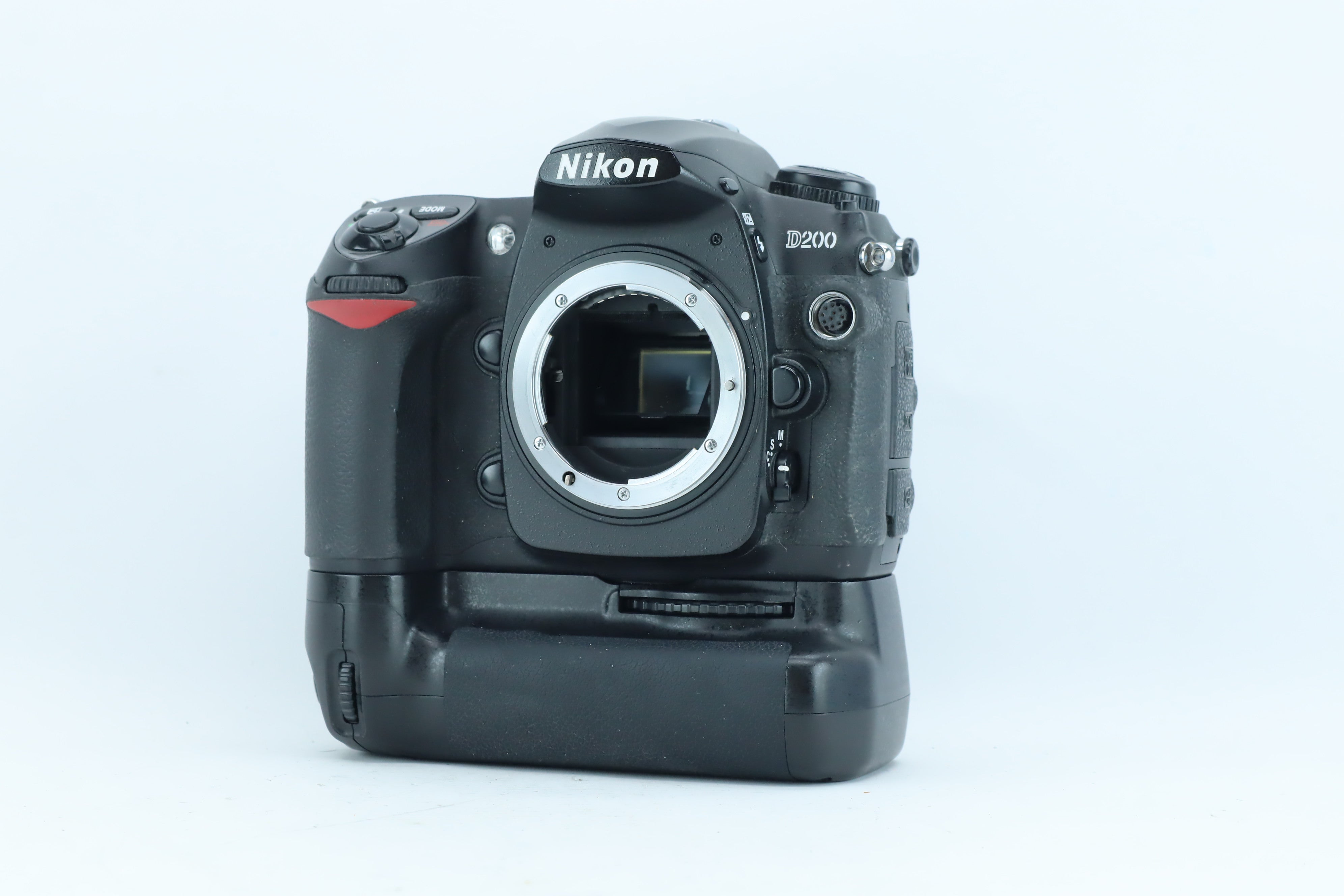 Nikon D200 (Body Only) | S/N: 4126066 – Hard to Find Camera Store