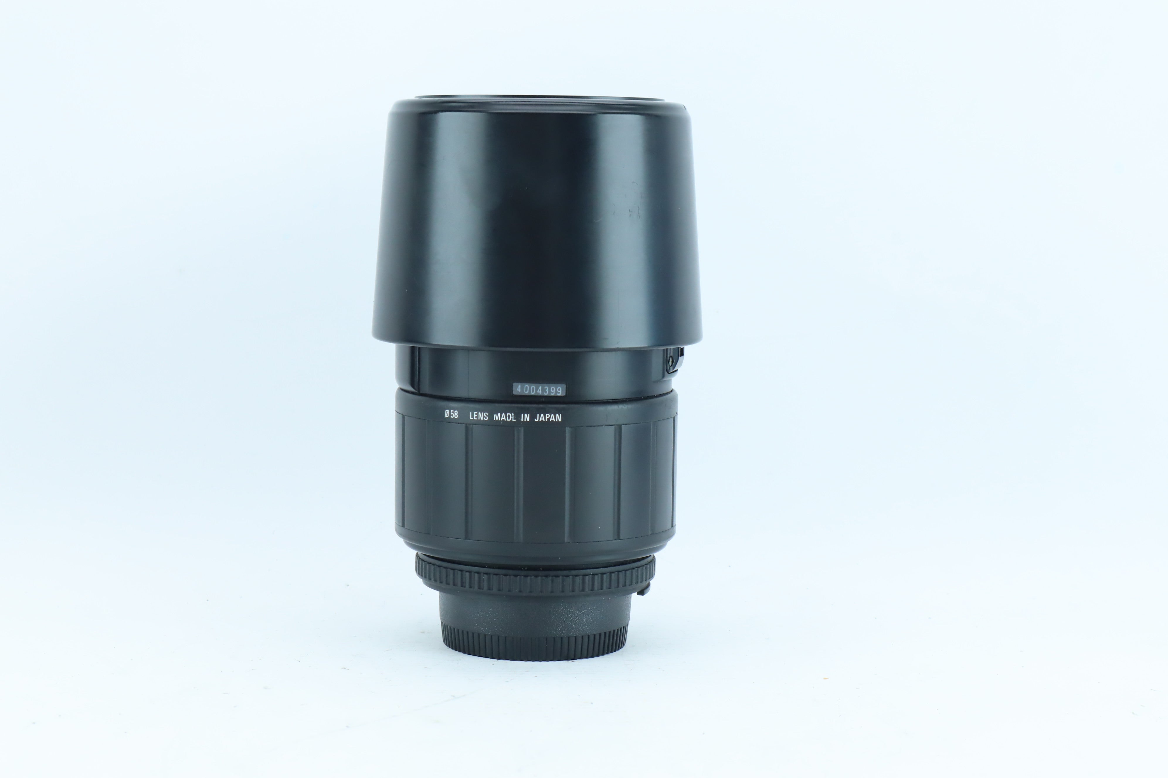 Sigma 70-300mm f/4-5.6 APO Macro | S/N: 4004399 – Hard to Find