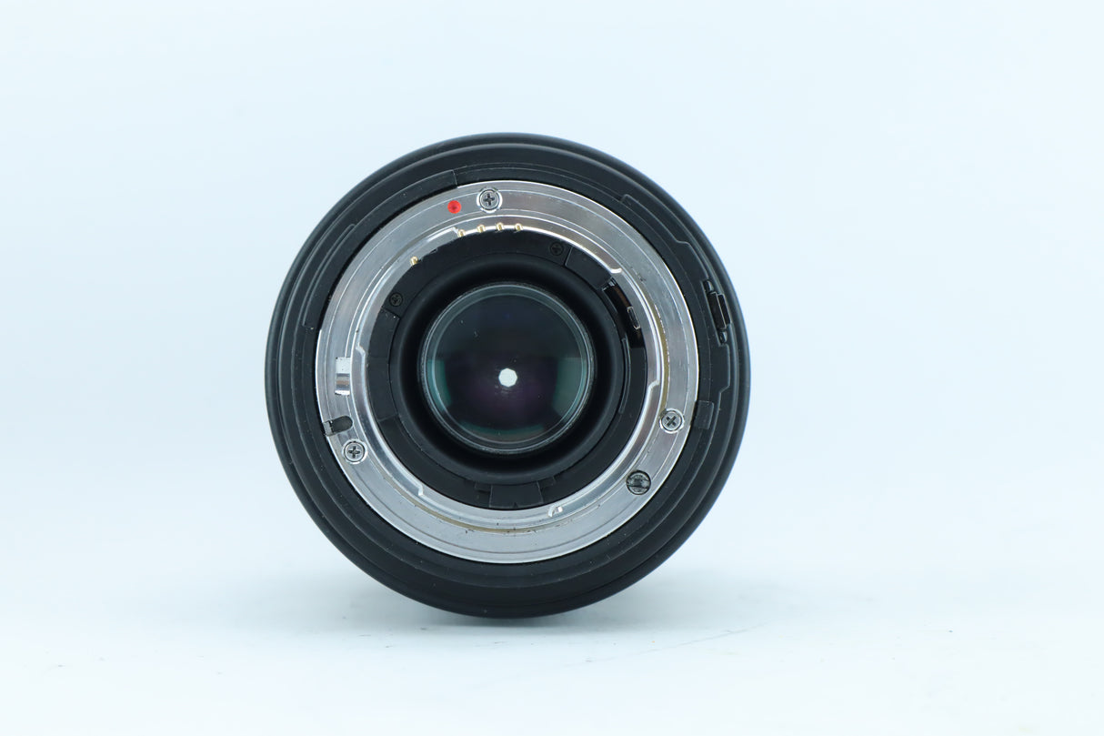 Sigma 70-300mm f/4-5.6 APO Macro | S/N: 4004399