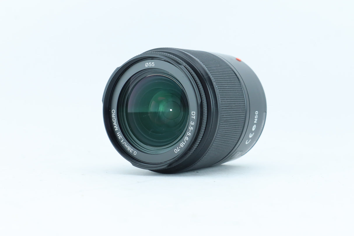 Sony DT 18-70mm f/3.5-5.6 Macro