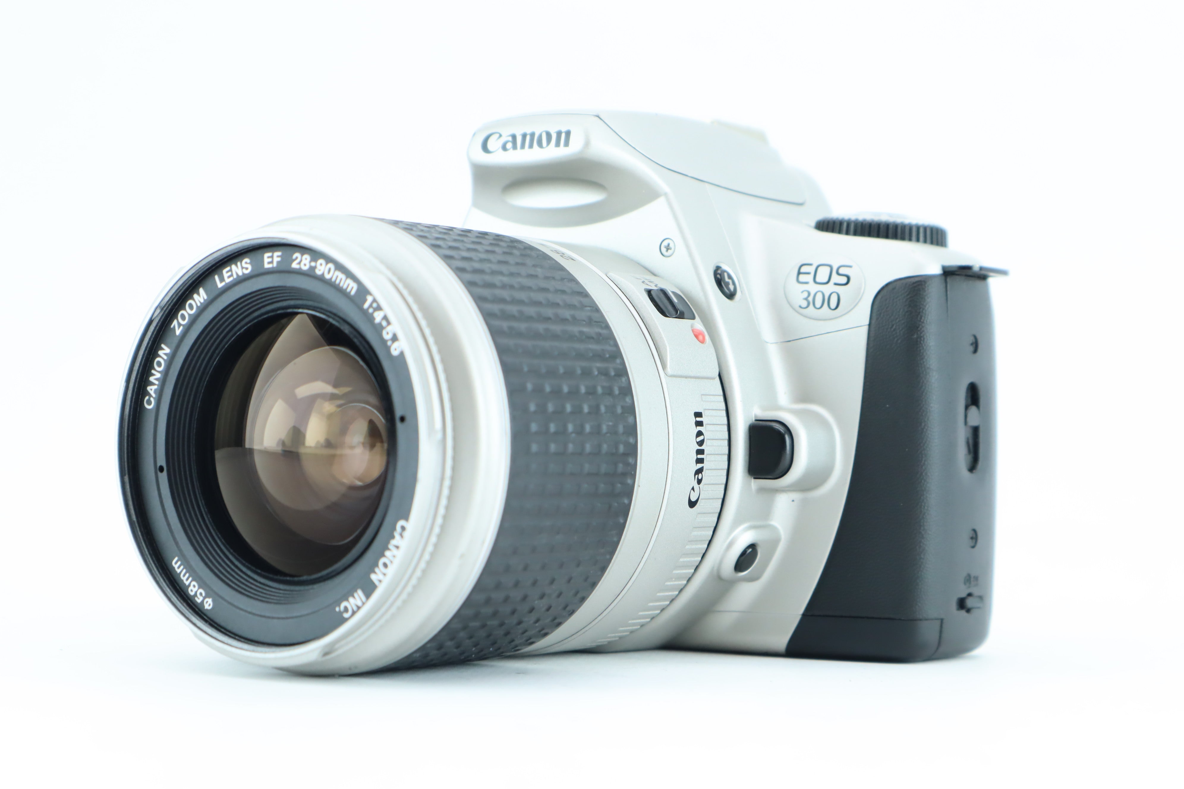 Canon EOS 300 with Canon zoom lens EF 28-90mm 1:4-5.6 – Hard to